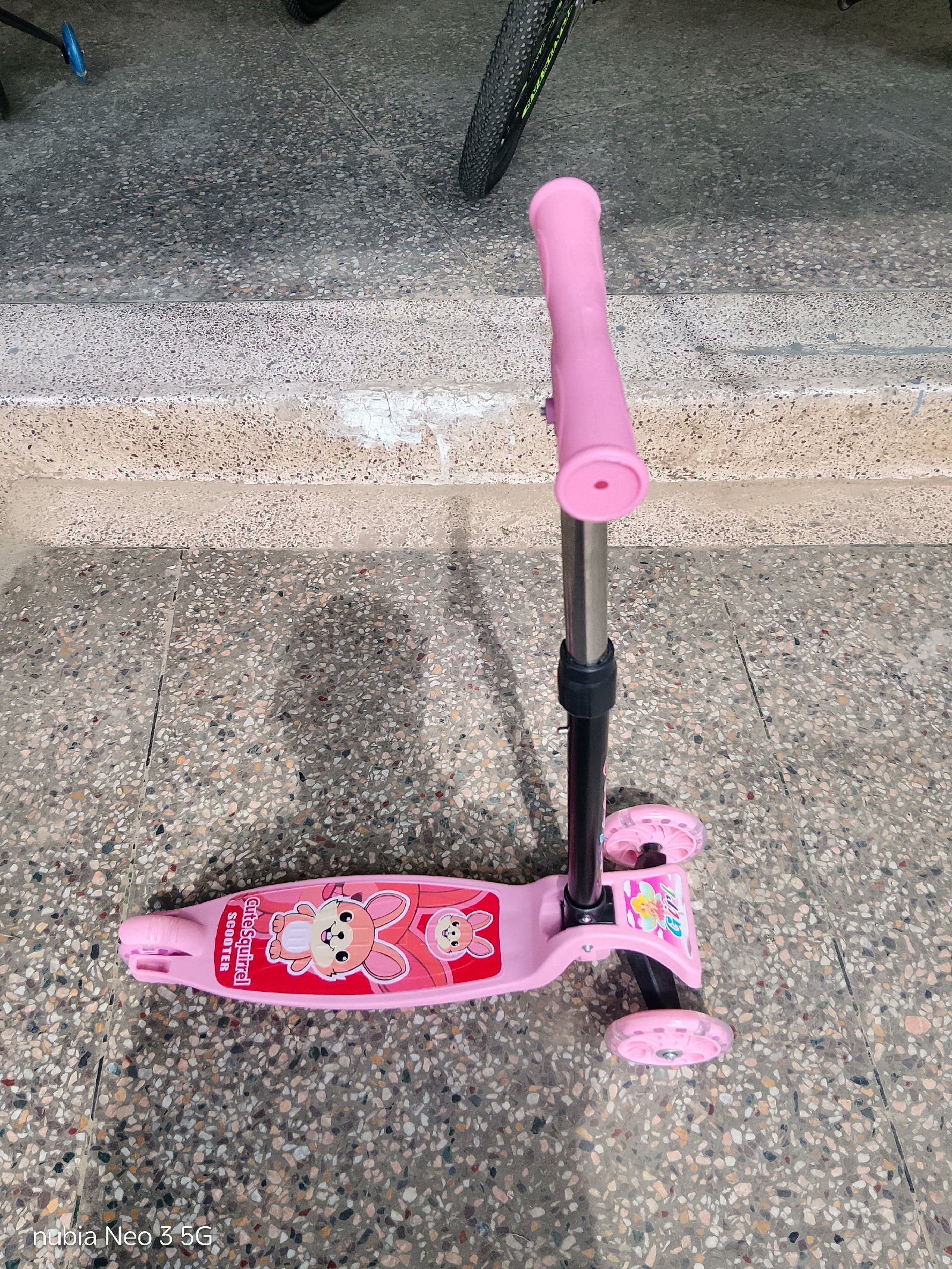 Leg scooter
